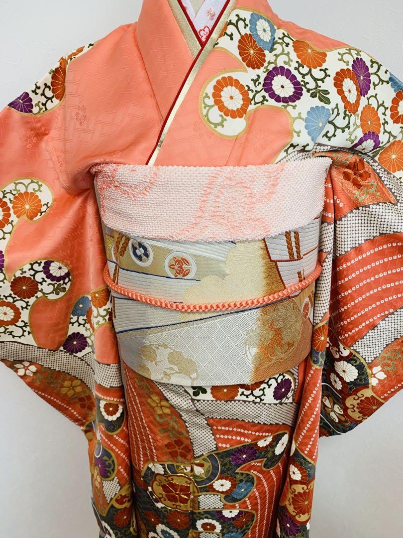 振袖フルセット作家物　駒刺繍　立波吉祥花文　金彩