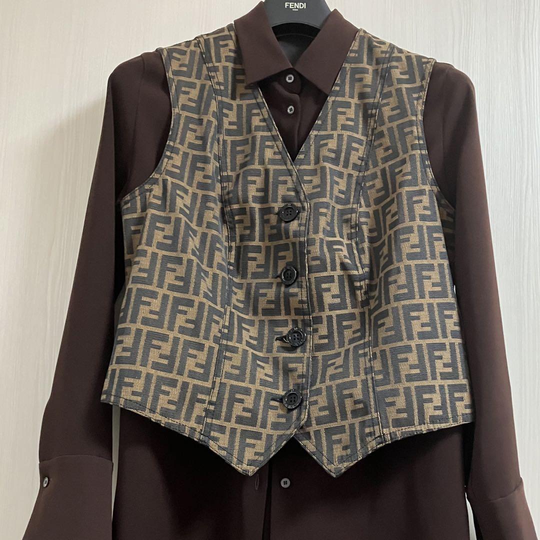 美品　希少90s FENDI ズッカ総柄ベスト FENDI ズッカ柄ベスト