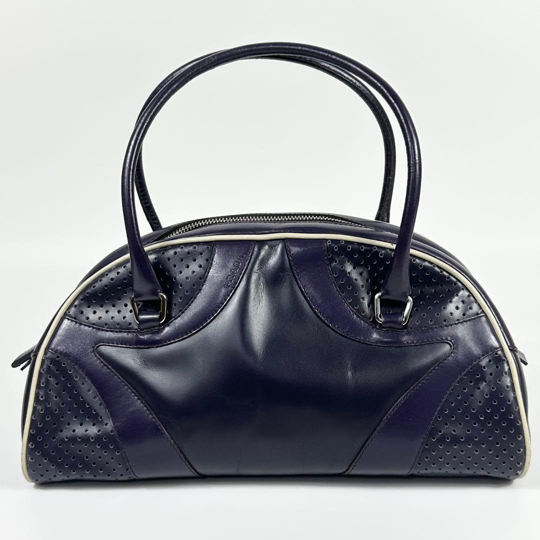 レザー パンチング