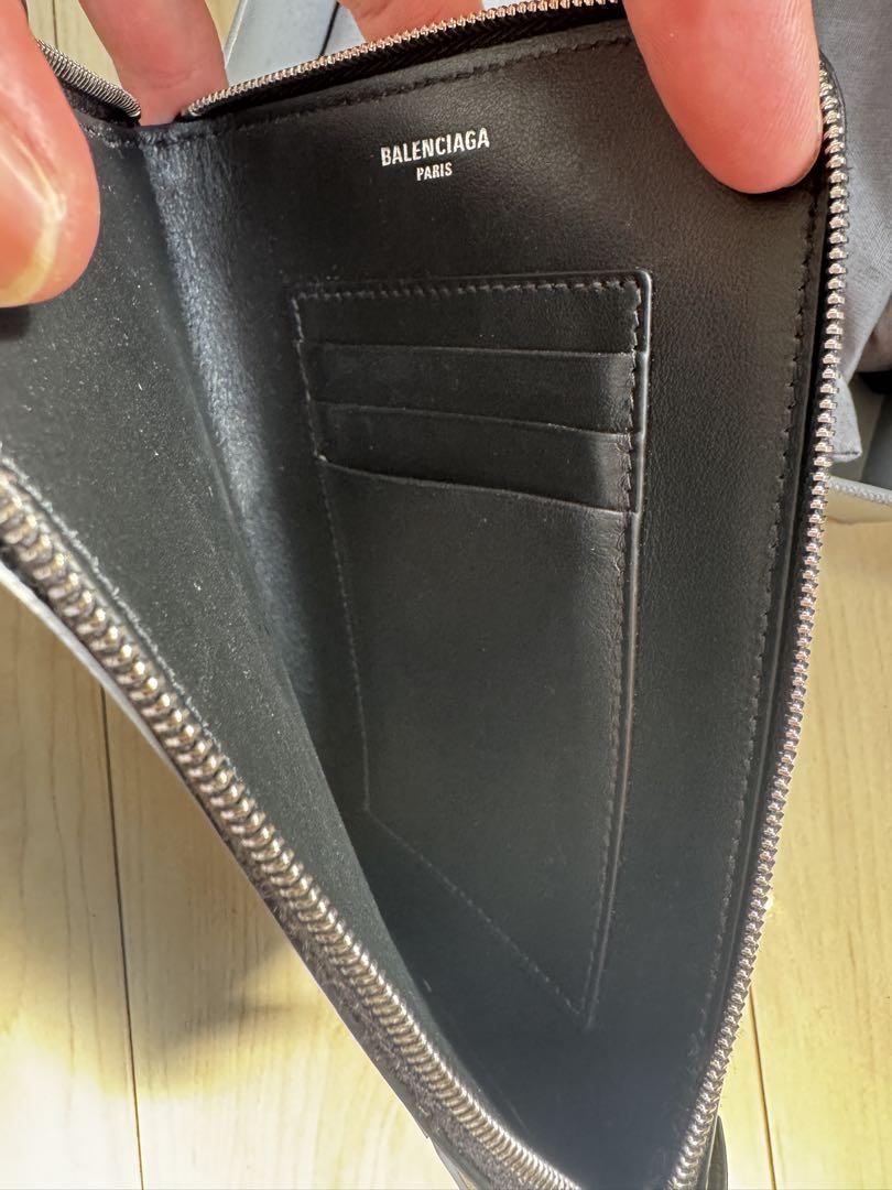 BALENCIAGA Passport Phone バレンシアガ　パスポート