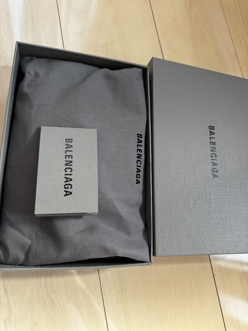 BALENCIAGA Passport Phone バレンシアガ　パスポート