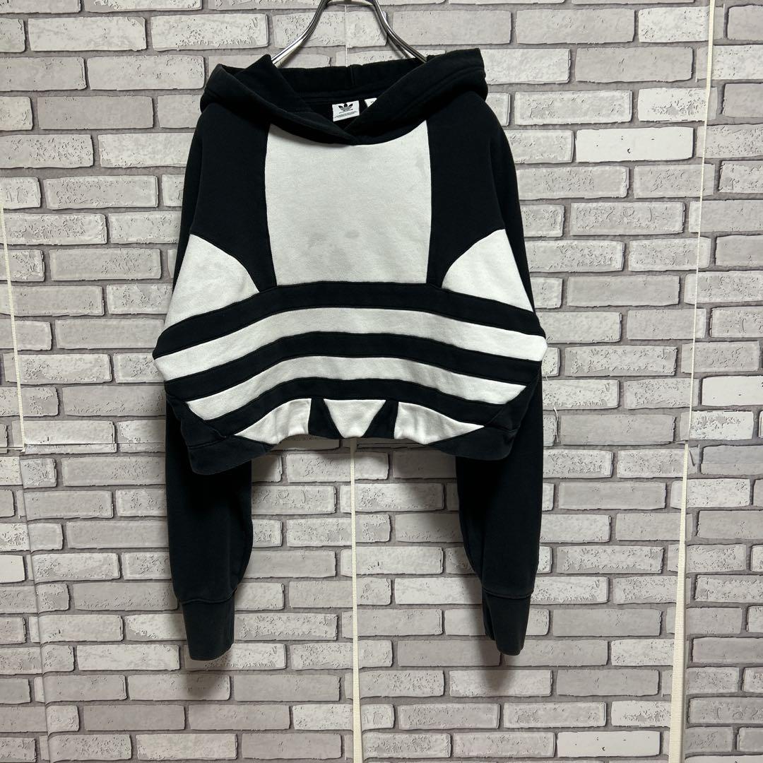 adidas originals☆クロップドパーカー 刺繍ロゴ ブラック XS adidas originals☆クロップドパーカー 刺繍ロゴ ブラック XS