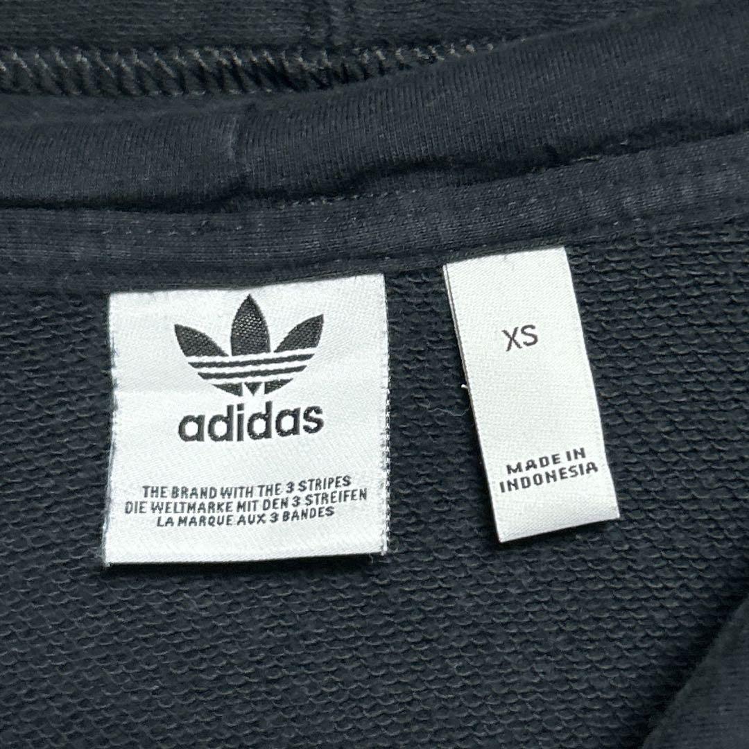 adidas originals☆クロップドパーカー 刺繍ロゴ ブラック XS adidas originals☆クロップドパーカー 刺繍ロゴ ブラック XS
