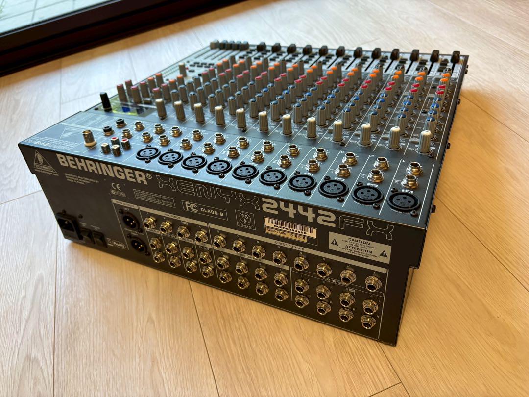 BEHRINGER XENYX 2442FX＋GATORラックケース付き