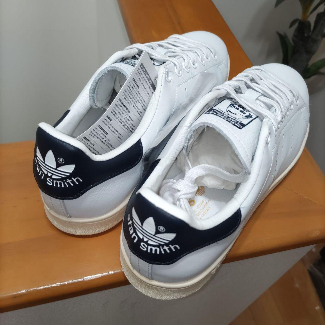 STAN SMITH