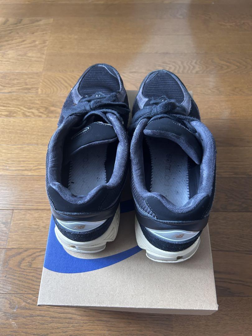 New Balance スニーカー 2002R
