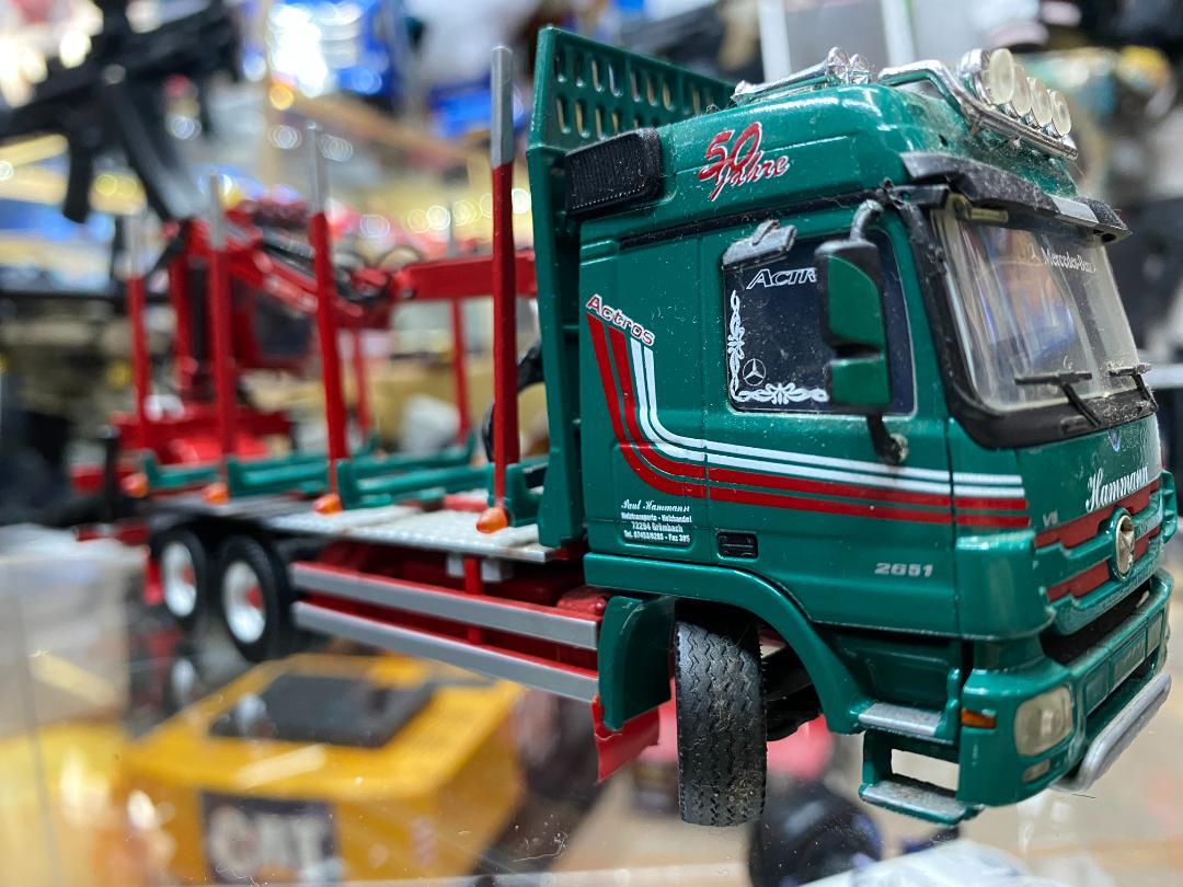 1/50 Conrad DOLL 原木車 材木運搬 メルセデスベンツ アクトロス