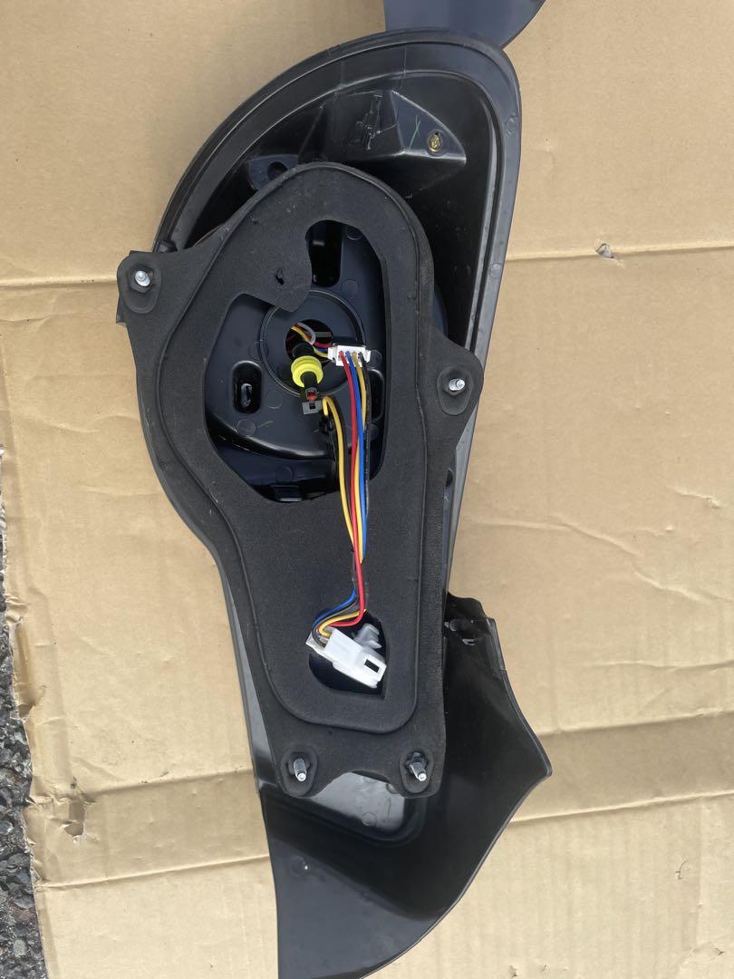 美品 ヴァレンティ Revo 86 brz テールランプ zn6 zc6カーボン