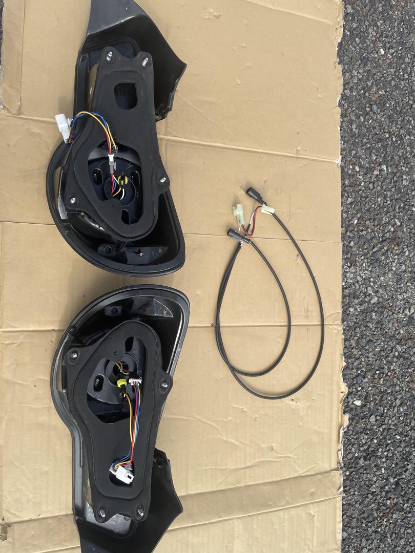 美品 ヴァレンティ Revo 86 brz テールランプ zn6 zc6カーボン