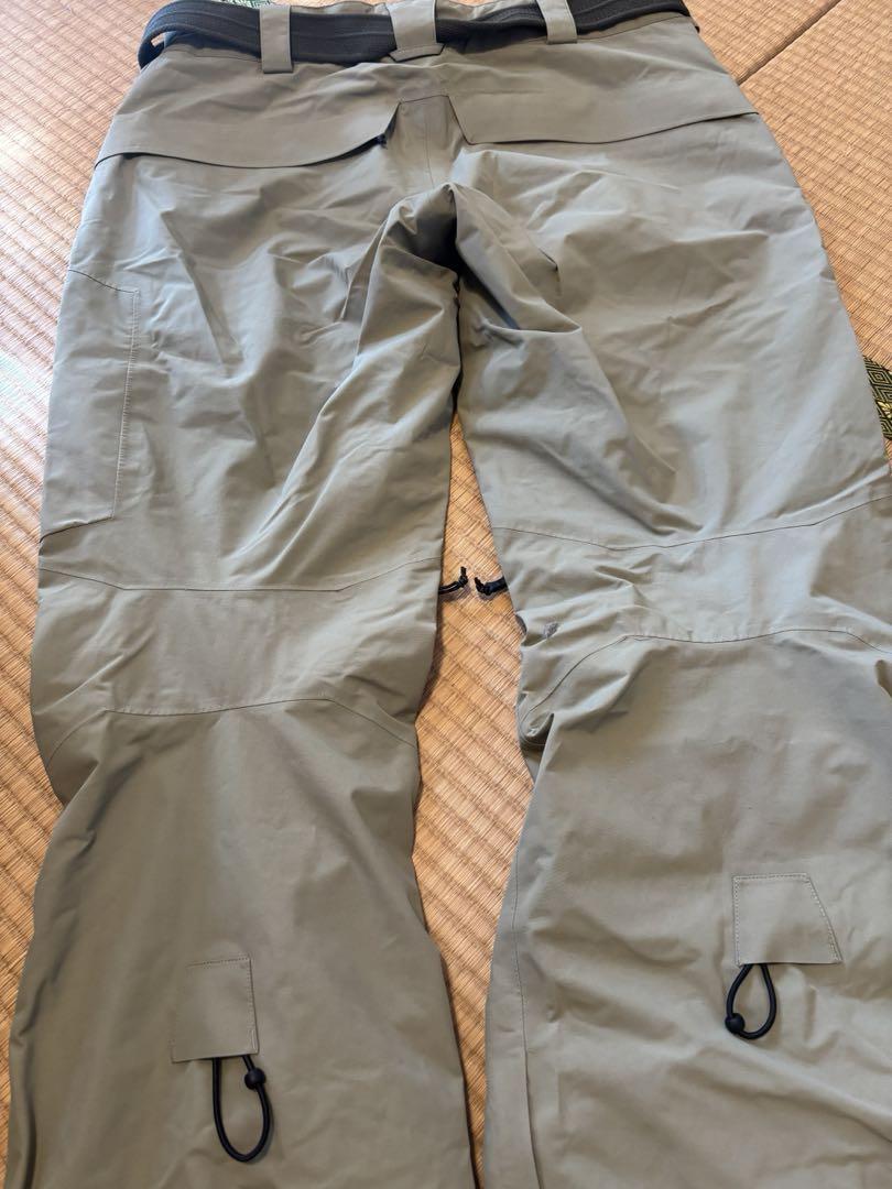 burton ak GORE-TEX Lサイズ上下　小物色々