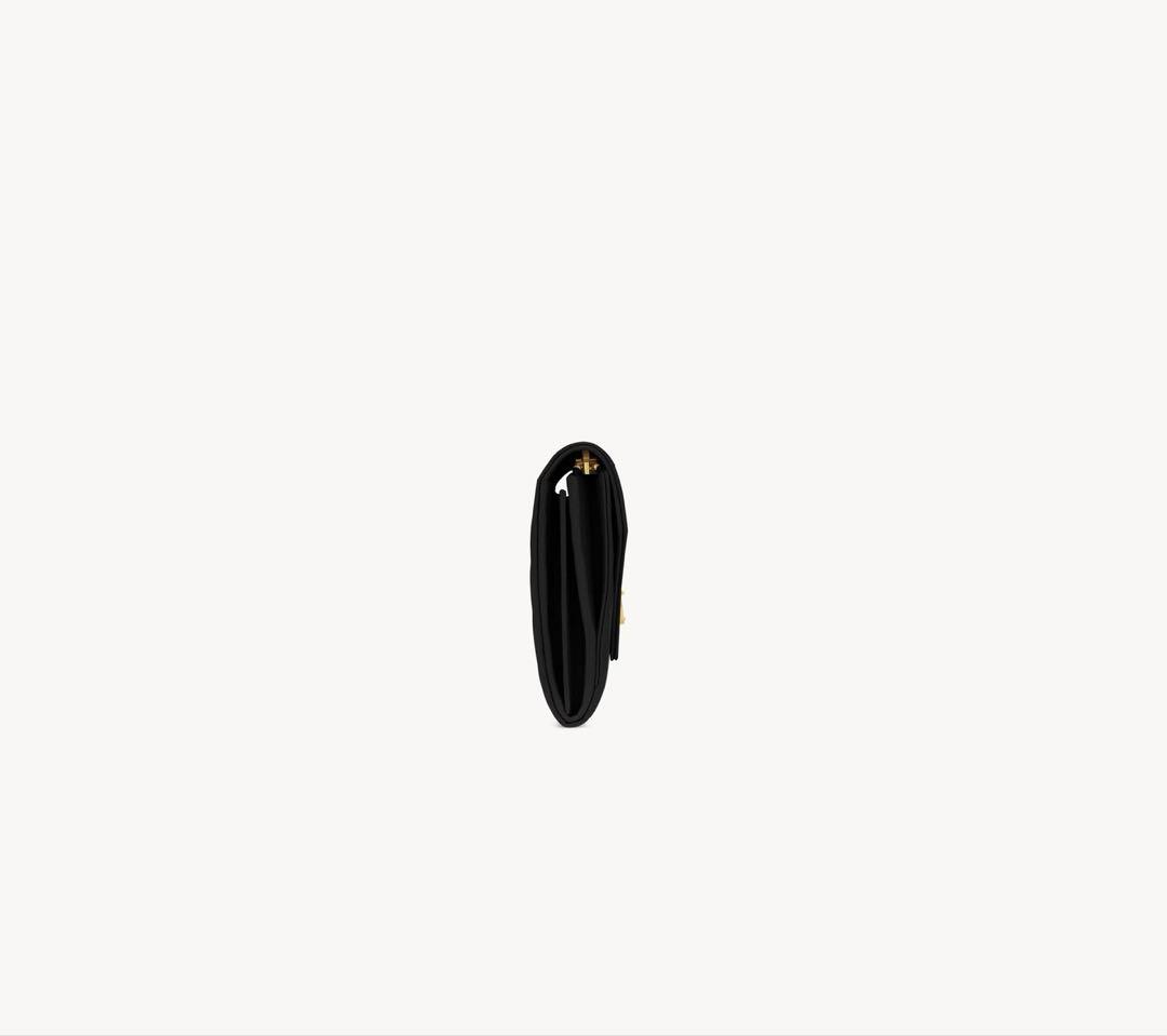 新品カサンドラSAINT LAURENT マトラッセ ラージ フラップウォレット