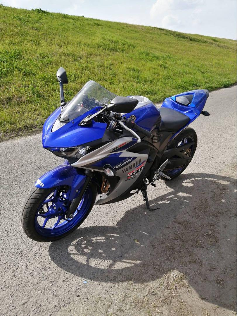 YZF-R25 フルエキマフラー　フェンダーレスキット