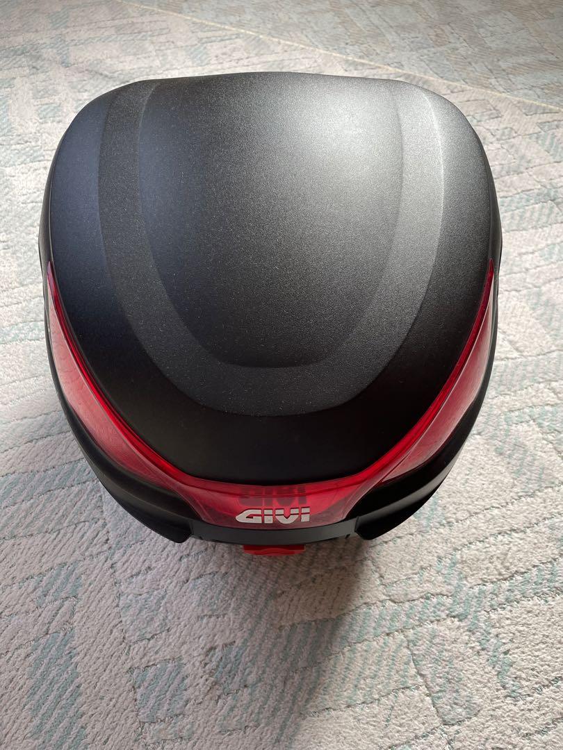 GIVI リアトップケース 27L
