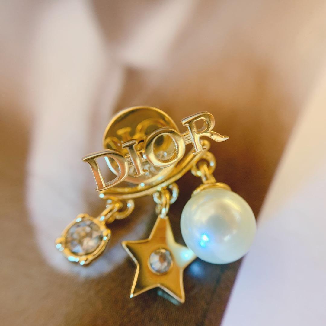ChristianDior ビー 星 パール ピアス Dior パール 星モチーフ ゴールドピアス - メルカリ