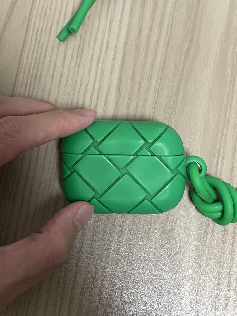DJふぉい着用】Bottega Veneta AirPods Proケース
