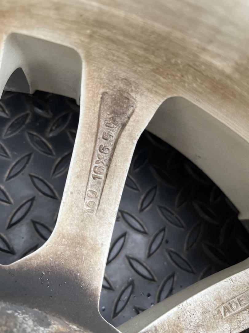 アルミホイール16×6.5J タイヤ4本セット