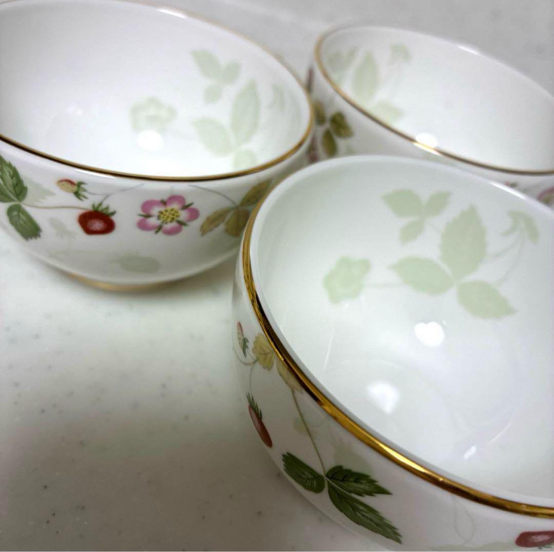 【美品】ワイルドストロベリーパステル　ジャパニーズカップ&プチトレイ3セット