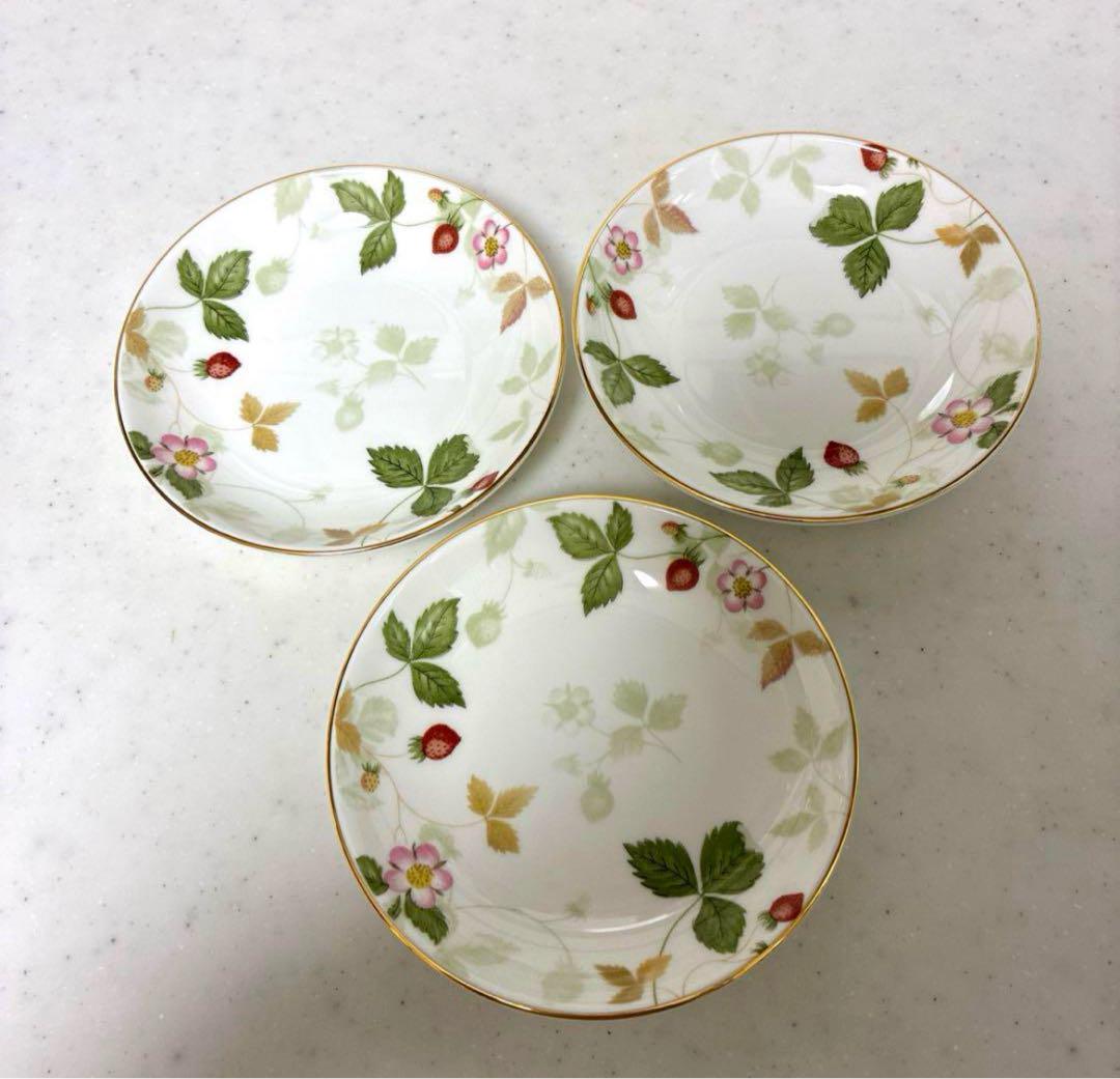 【美品】ワイルドストロベリーパステル　ジャパニーズカップ&プチトレイ3セット