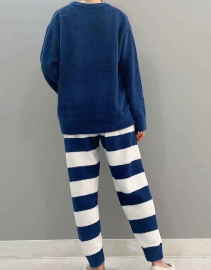 スーパーマリオジャガードプルオーバー＆ロングパンツ　新品、タグ付き、未開封