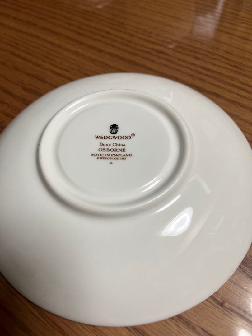 ウェッジウッド「オズボーン」カップ&ソーサー ウェッジウッド「オズボーン」カップ&ソーサー