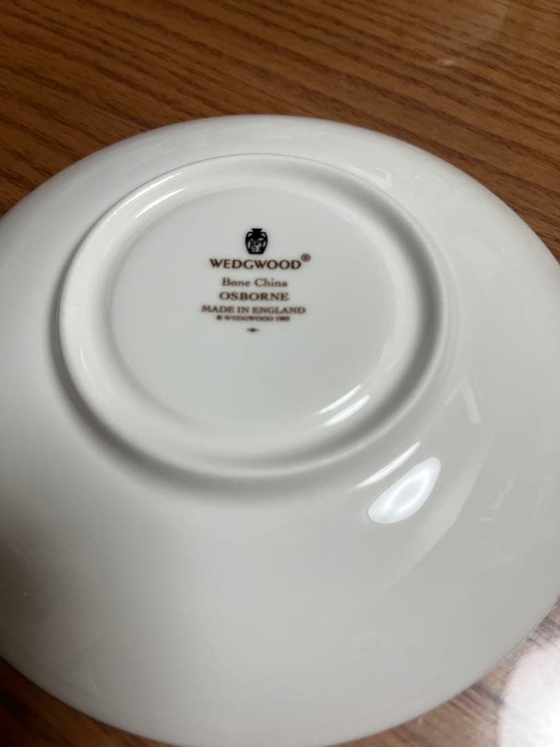 ウェッジウッド「オズボーン」カップ&ソーサー ウェッジウッド「オズボーン」カップ&ソーサー