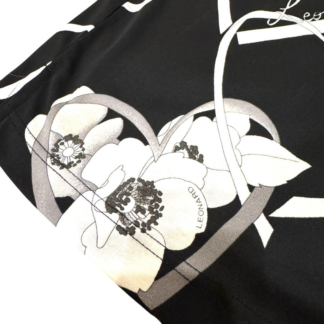 LEONARD レオナール 花柄 ボタニカル ギャザー tシャツ 半袖 ブラック LEONARD レオナール 花柄 ボタニカル ギャザー tシャツ 半袖