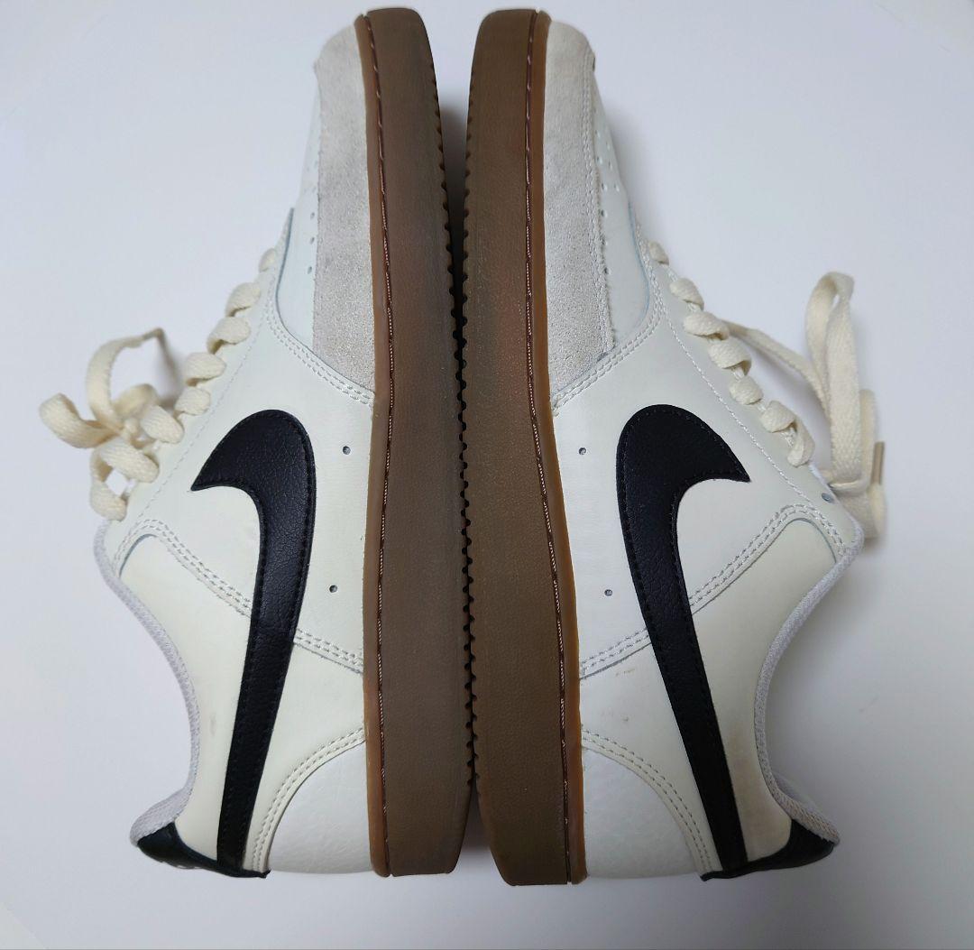 NIKE COURT VISION 25cm