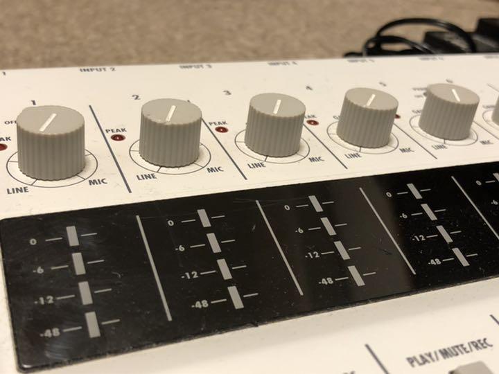 Zoom R16 マルチトラックレコーダー