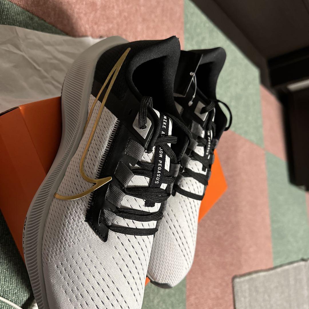 ナイキランニングシューズ27