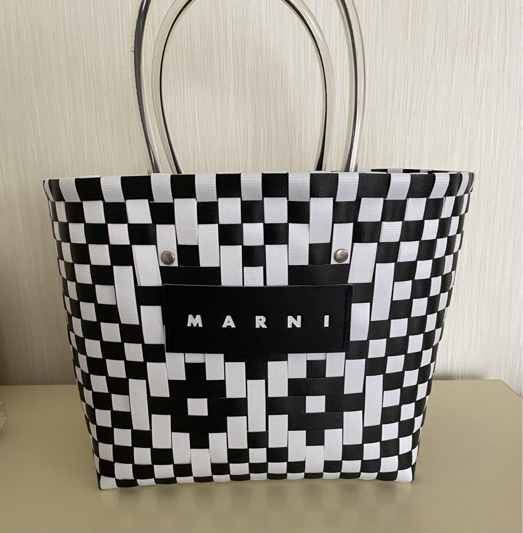 美品】 MARNI マルニ マルシェ カゴバッグ 黒白 マルニ 美品】 MARNI マルニ マルシェ カゴバッグ 黒白 マルニ