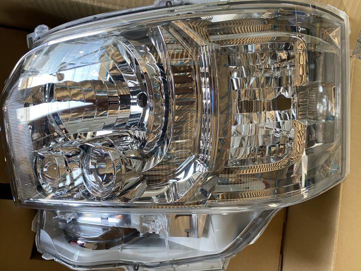 在庫爆買い ハイエース LEDヘッドライト 角ヒビ CxNk5-m93574690125 5型 新品セール