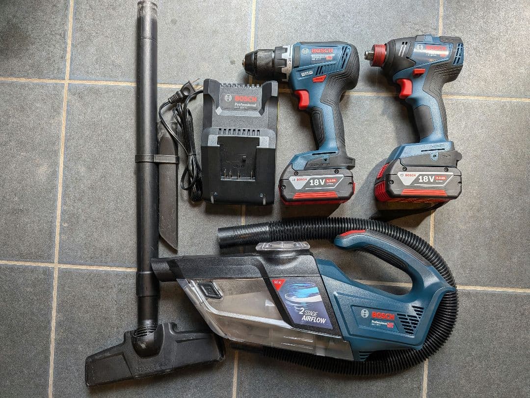 BOSCH 18V掃除機・電動ドリル・インパクト+マキタ工具用アダプター美品