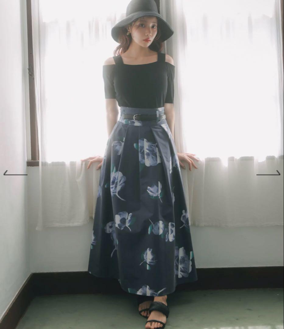 サンセットフラワータックフレアスカート