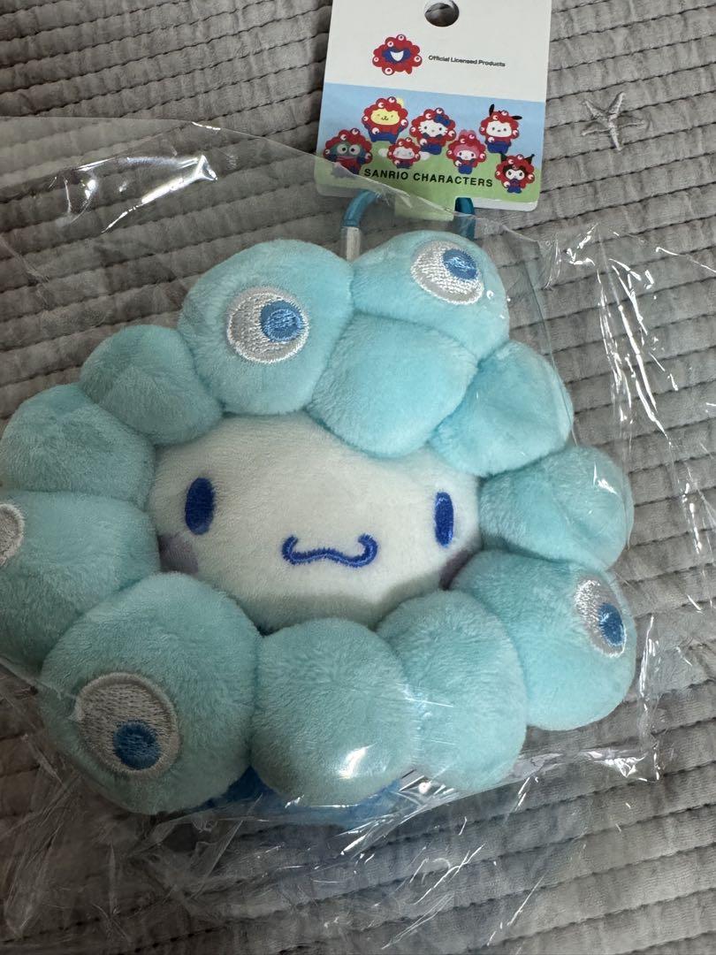 SALE新品　ミャクミャク×シナモロール　カビナラ付きぬいぐるみ