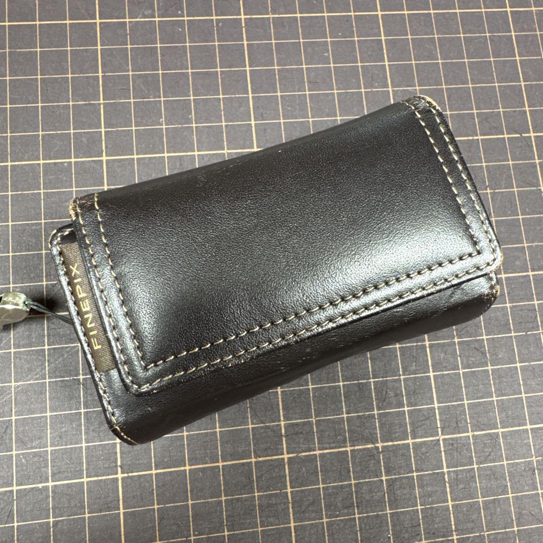 FUJIFILM FINEPIX F30コンパクトデジタルカメラ
