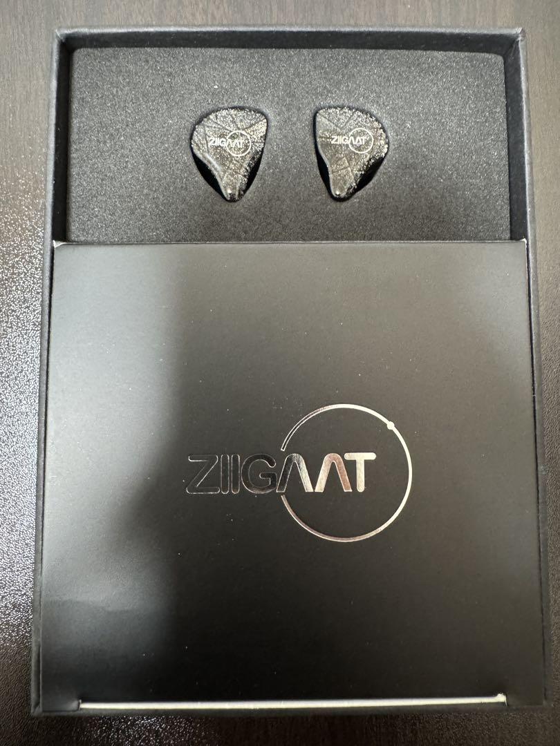 ZIIGAAT LUSH 1DD + 4BA イヤホン