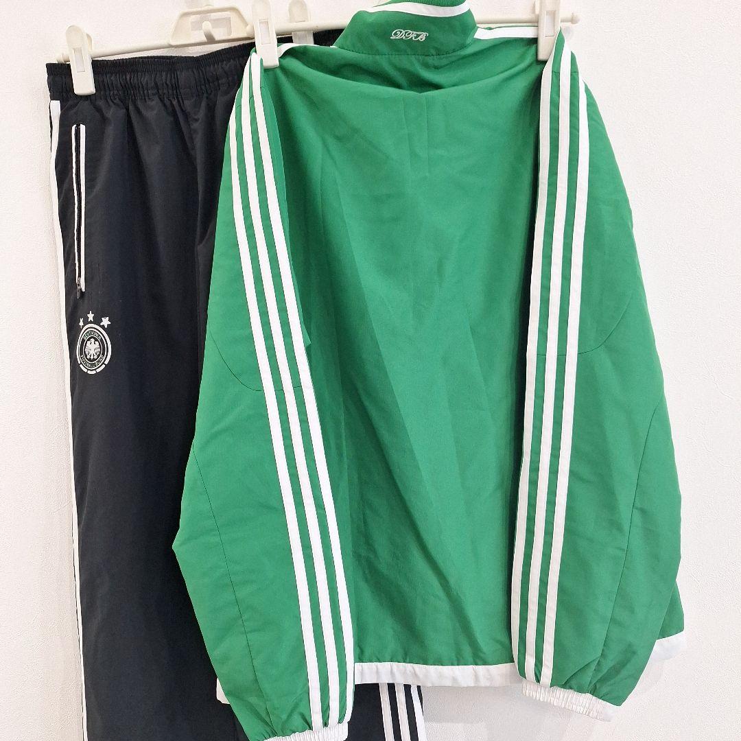 adidas ウィンドブレーカー