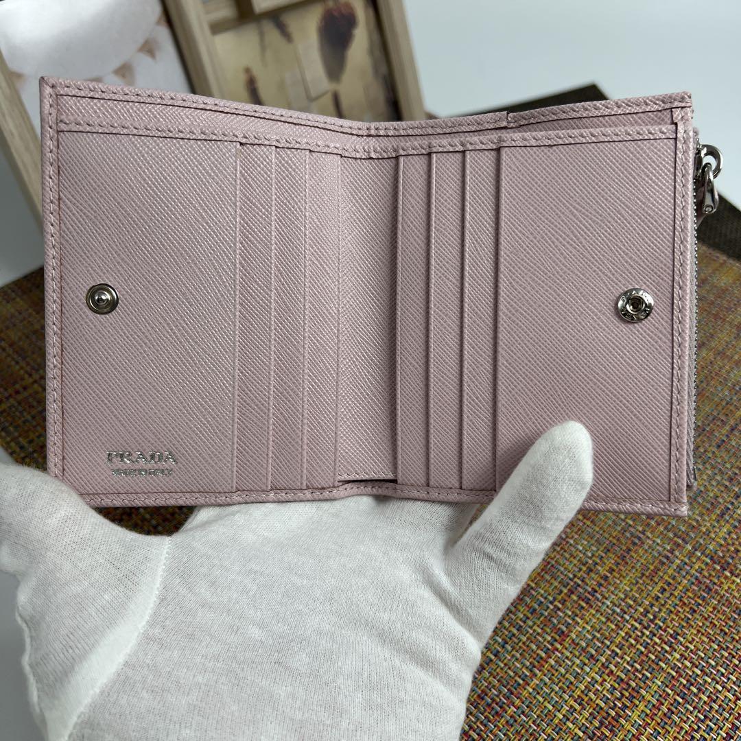 ⭐️ 極美品 プラダ サフィアーノ トライアングル 二つ折り財布 ブラック 鑑定済 ✨極美品✨PRADA プラダ サフィアーノ トライアングル 二つ折り