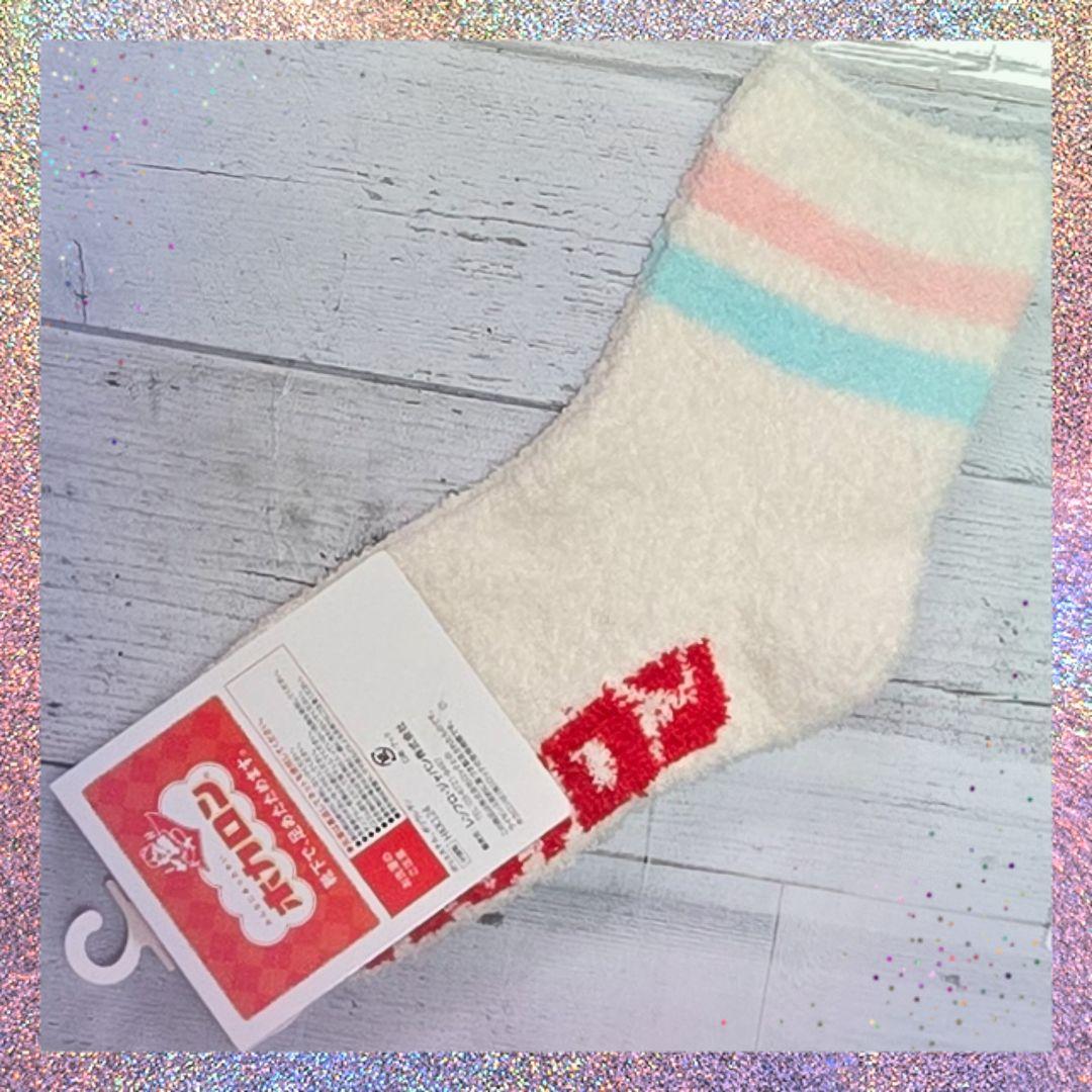 【新品】★履く★ホカロン★ふわふわ★ルームソックス★23～25㎝★４足組★Ⅳ★ レッグウェア