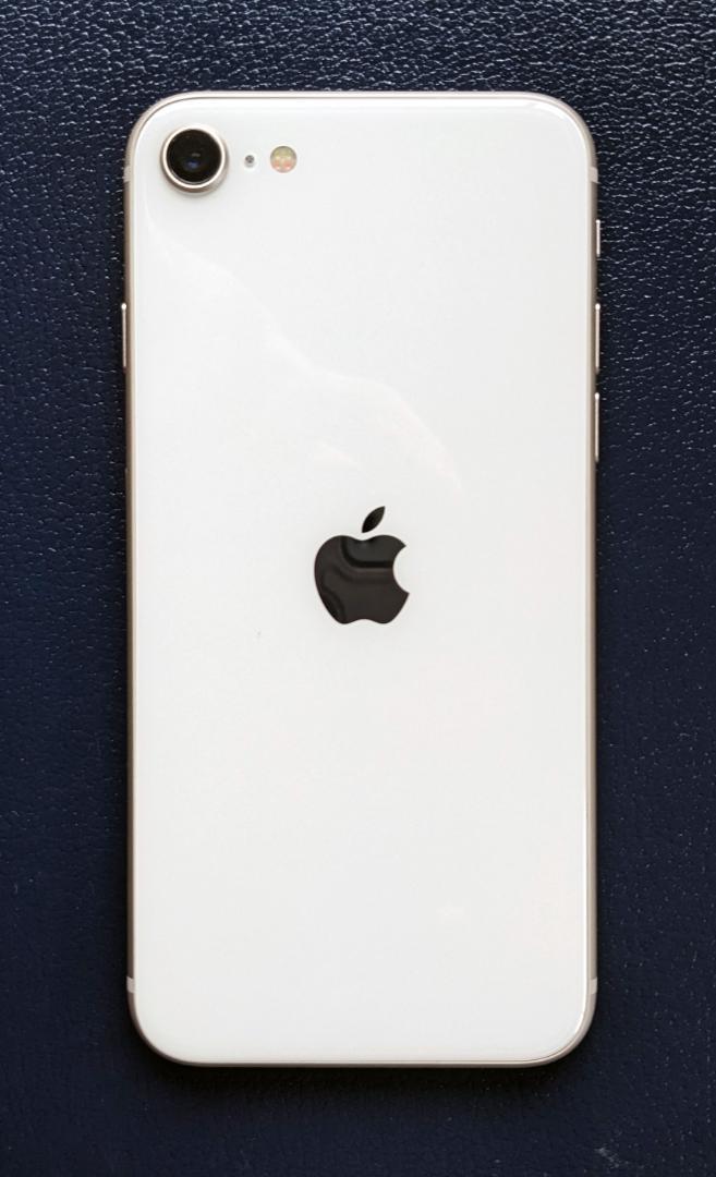 iPhone SE 第3世代　スターライト　128GB ケース付き