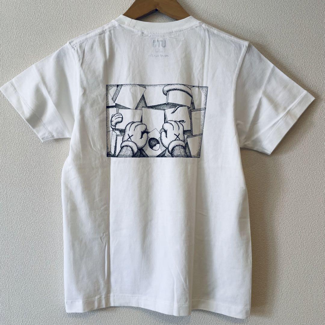 新品　カウズ　KAWS×ユニクロ　限定コラボデザイン　希少なファーストＴシャツ