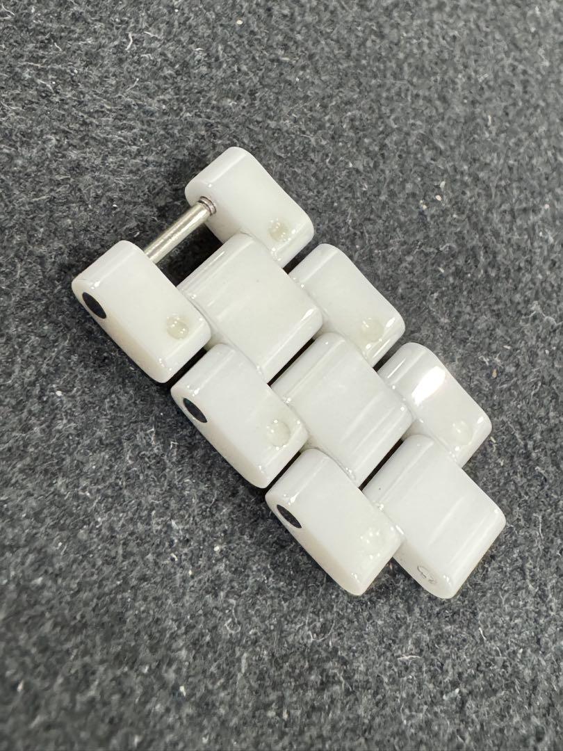 CHANEL J12 33ミリ用ベルトコマ CHANEL J12 33ミリ レディースベルト コマ×3 - メルカリ