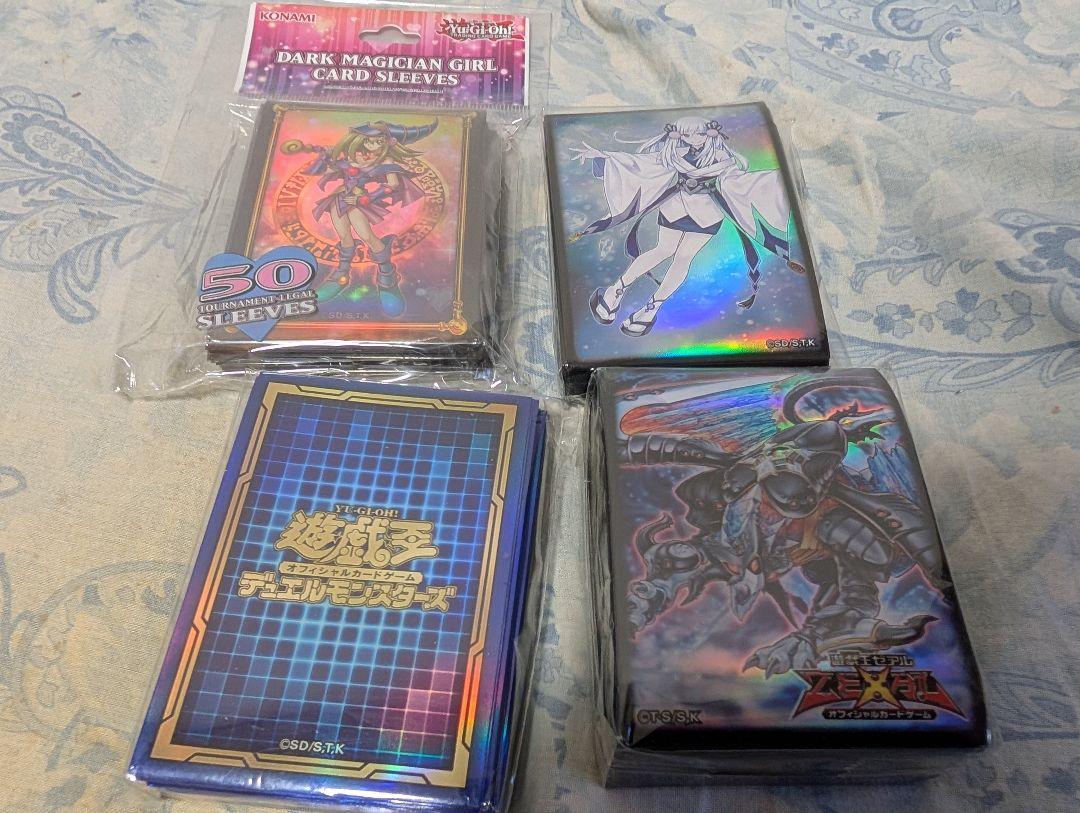 ＧＷ特別値下げ　遊戯王　スリーブ　プレイマット　未開封パック　大量まとめ売り
