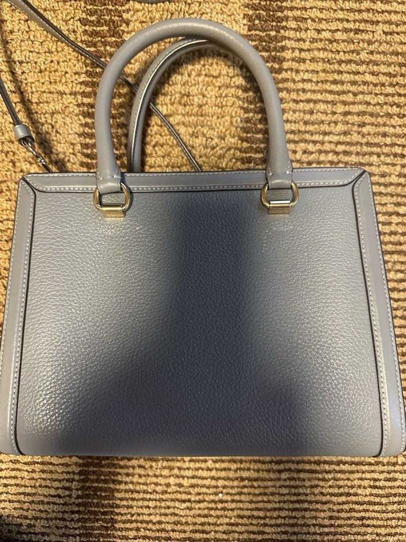 グレー ハンドバッグ ロゴ付き金具