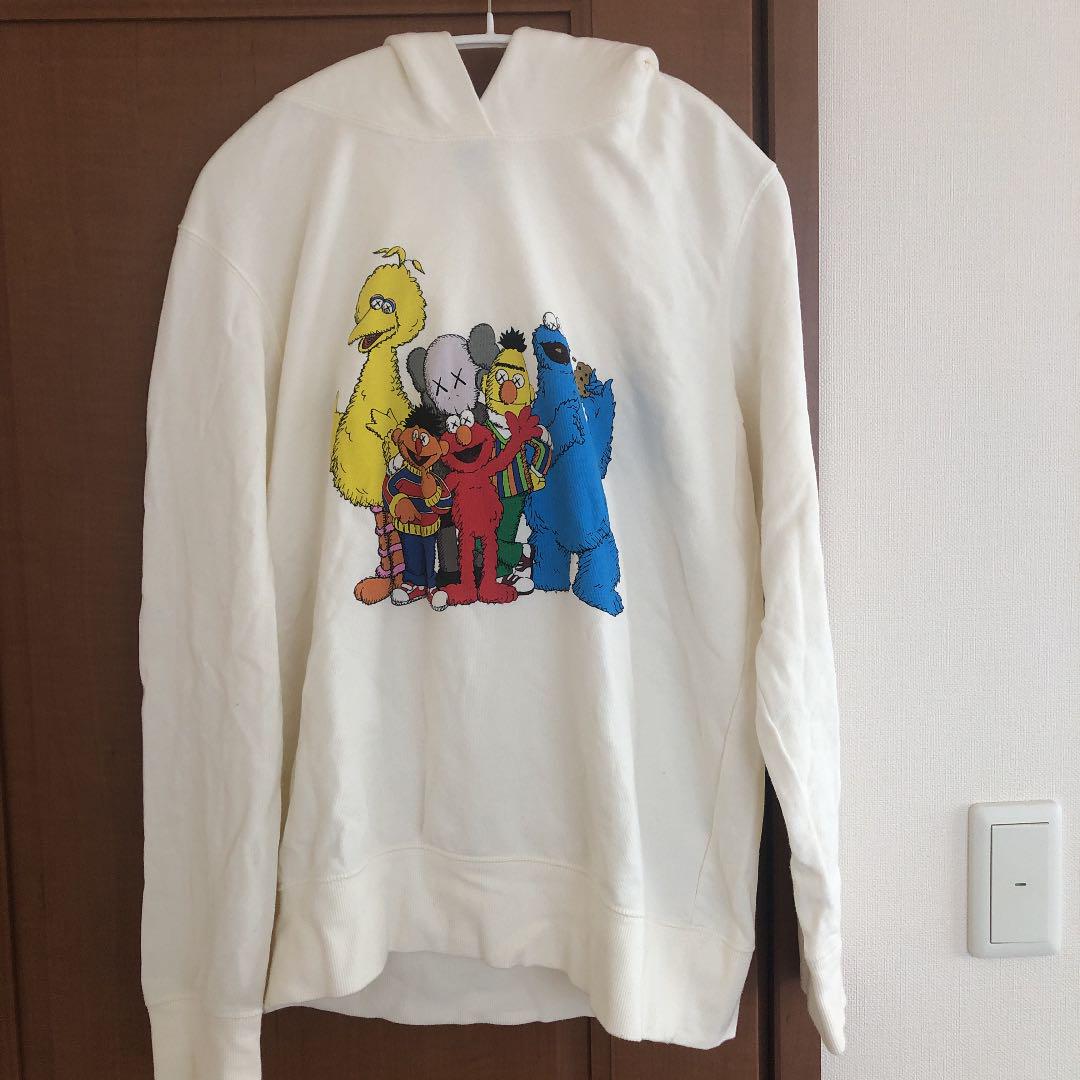 KAWSセサミストリートコラボUNIQLO ユニクロ グレー コットン100 ...