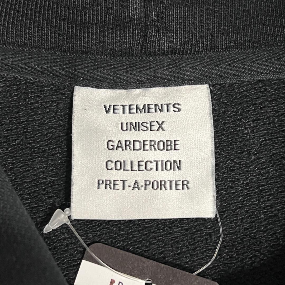VETEMENTS プルオーバー パーカー ブラック