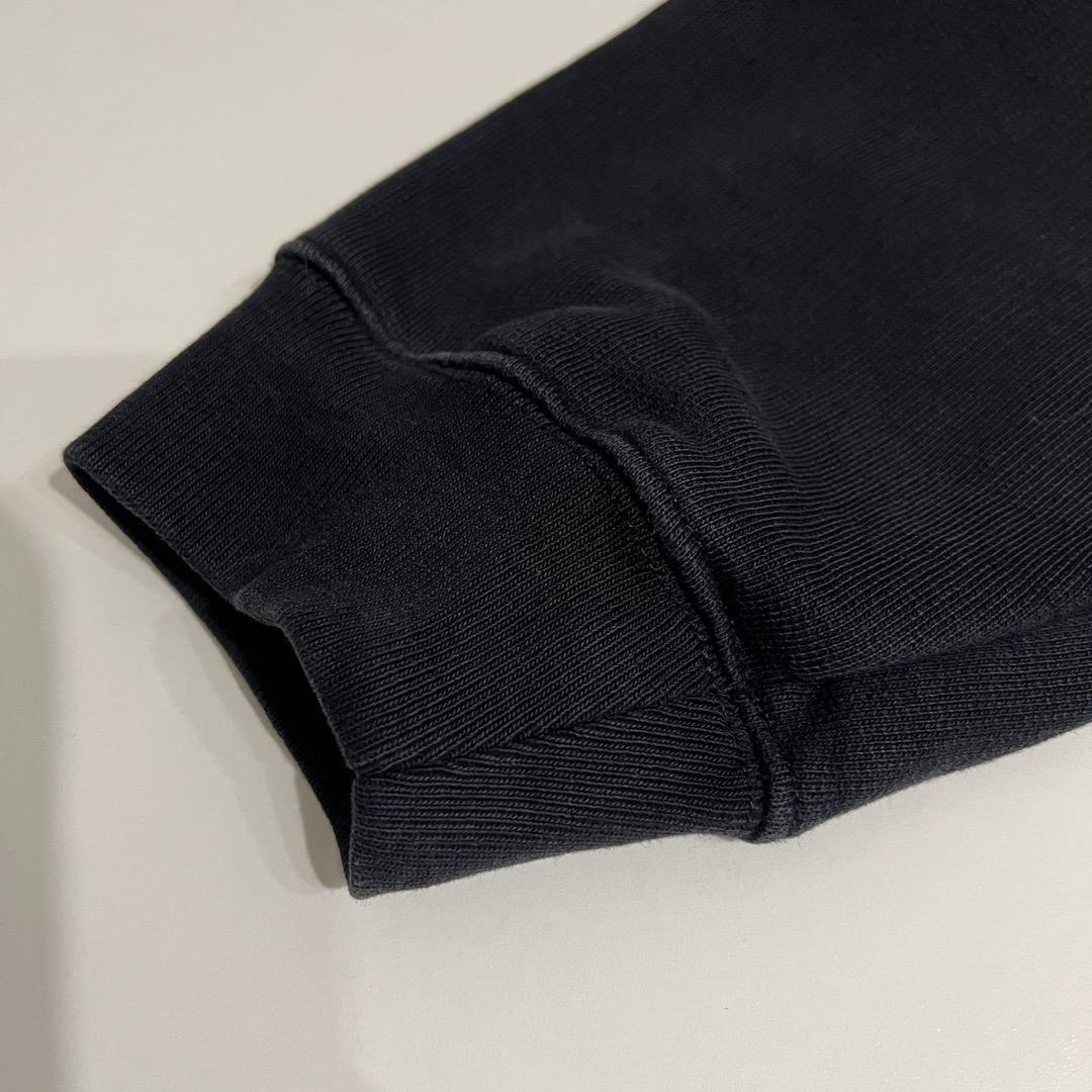 VETEMENTS プルオーバー パーカー ブラック