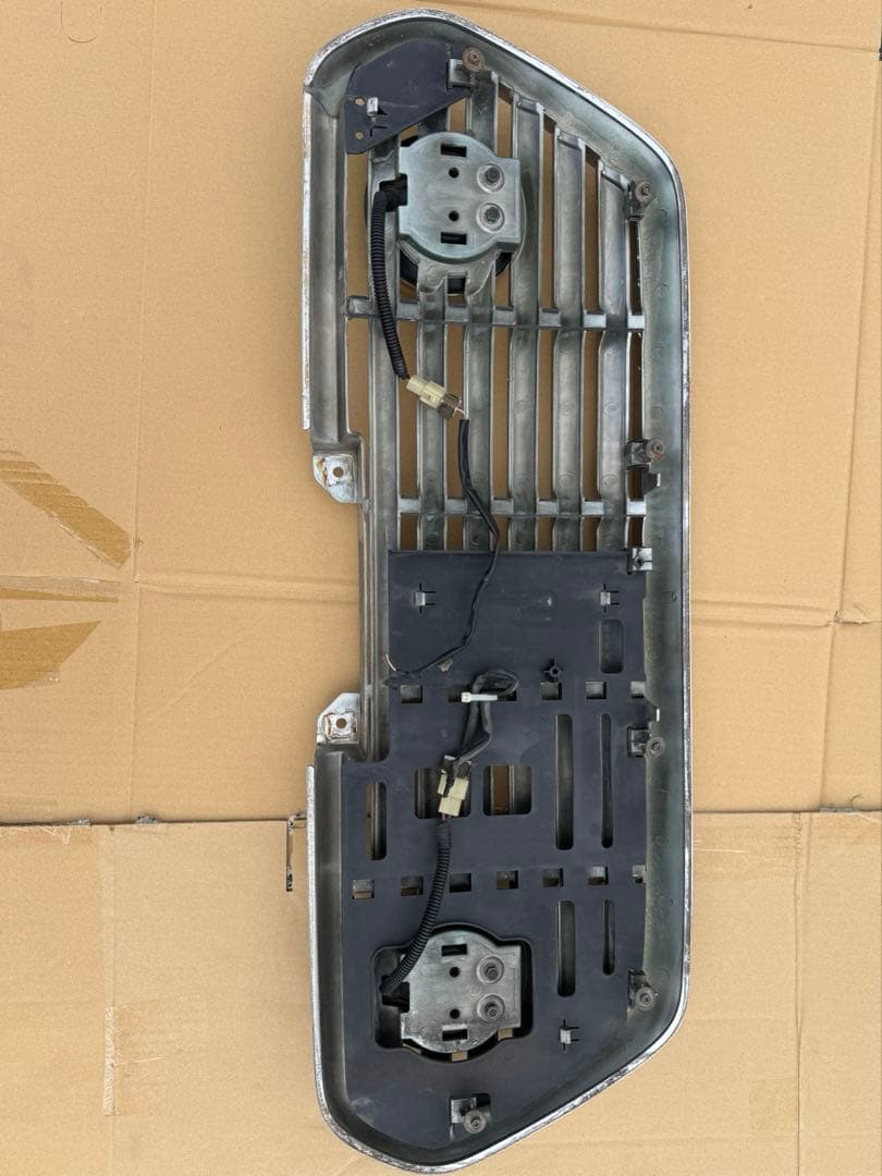 送料込 ミラジーノ DCN グリル L700S L710 希少 送料込 ミラジーノ DCN グリル L700S L710 希少