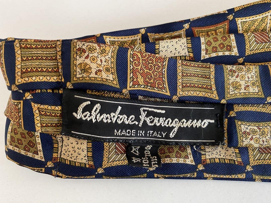 Salvatore Ferragamo アスコットタイ【ローマ路面店購入の逸品】