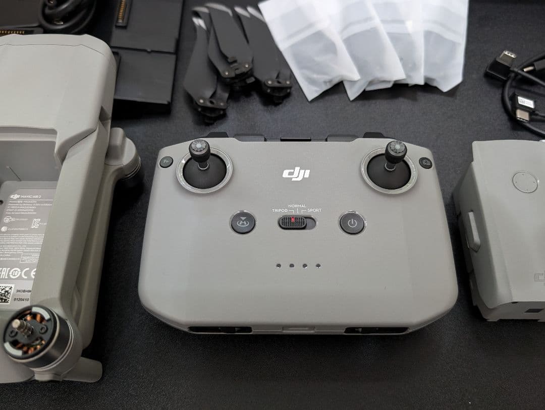 美品 DJI Mavic Air 2 Fly More Combo フルセット 美品 DJI Mavic Air 2 Fly More Combo フルセット